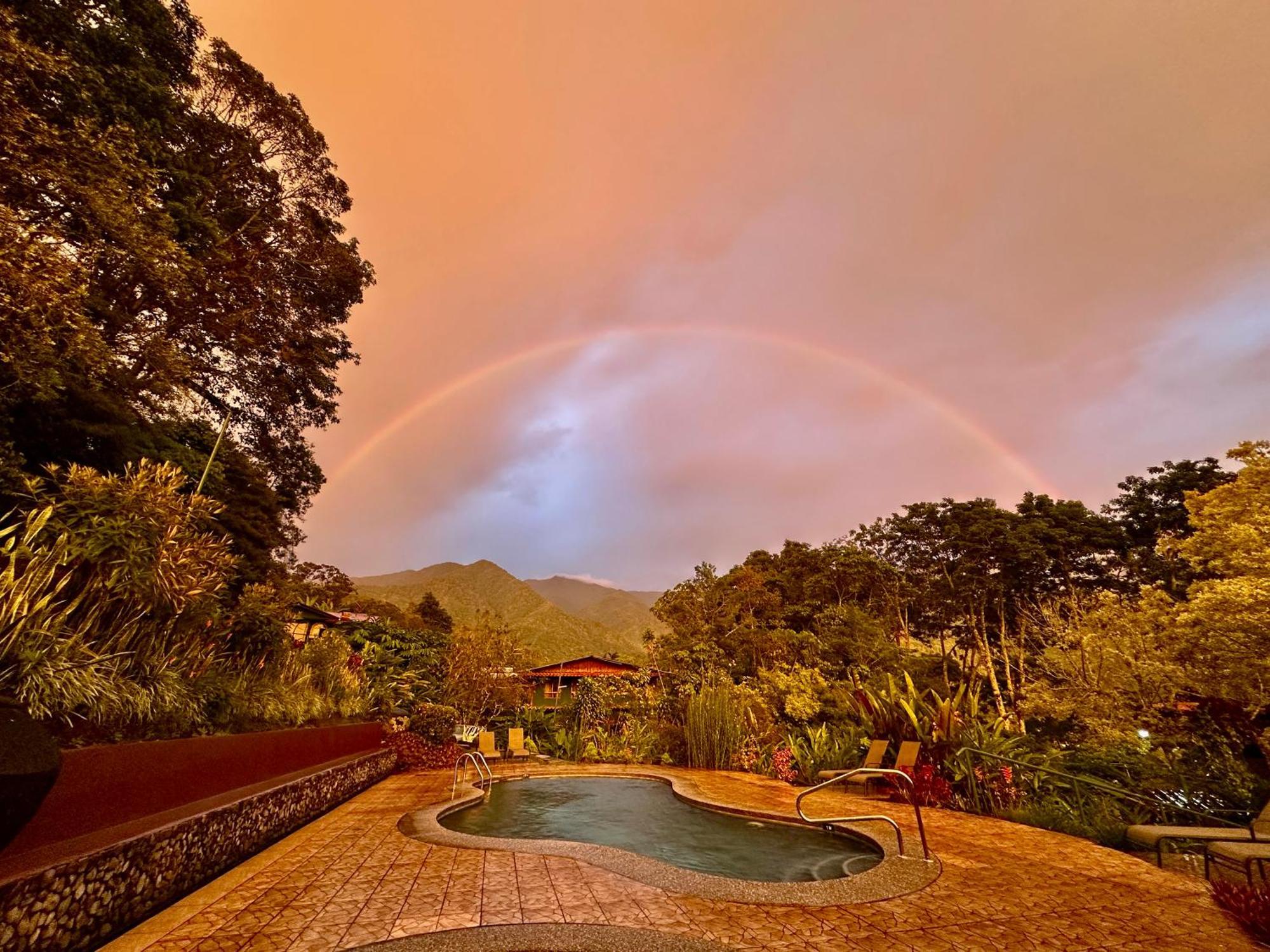 Hotel De Montana El Pelicano San Isidro De El General エクステリア 写真